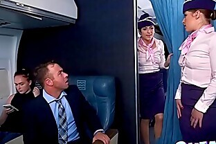 Nikki Knightly giving Chad White a head 8 min